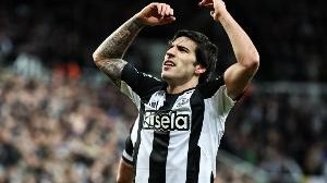 bob半岛体育官方网站-全市场：纽卡为托纳利估价6400万欧，尤文想加入道格拉斯-路易斯