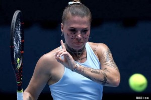 bob半岛体育官网-反差！乌克兰名将13天3次抵制俄罗斯 却与中国金花热情合影+握手