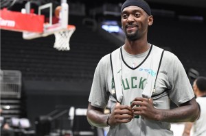 Stein：雄鹿很有可能与波蒂斯达成续约，将留下这位球迷宠儿