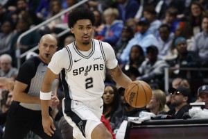 bob半岛体育官网-【菜鸟】哈珀22分&amp;11中8 雷诺22分10板2断 克尼佩尔13分&amp;三分7中1