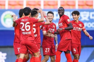 【中超】冯劲打入加盟首球 海港1比0送广州4连败